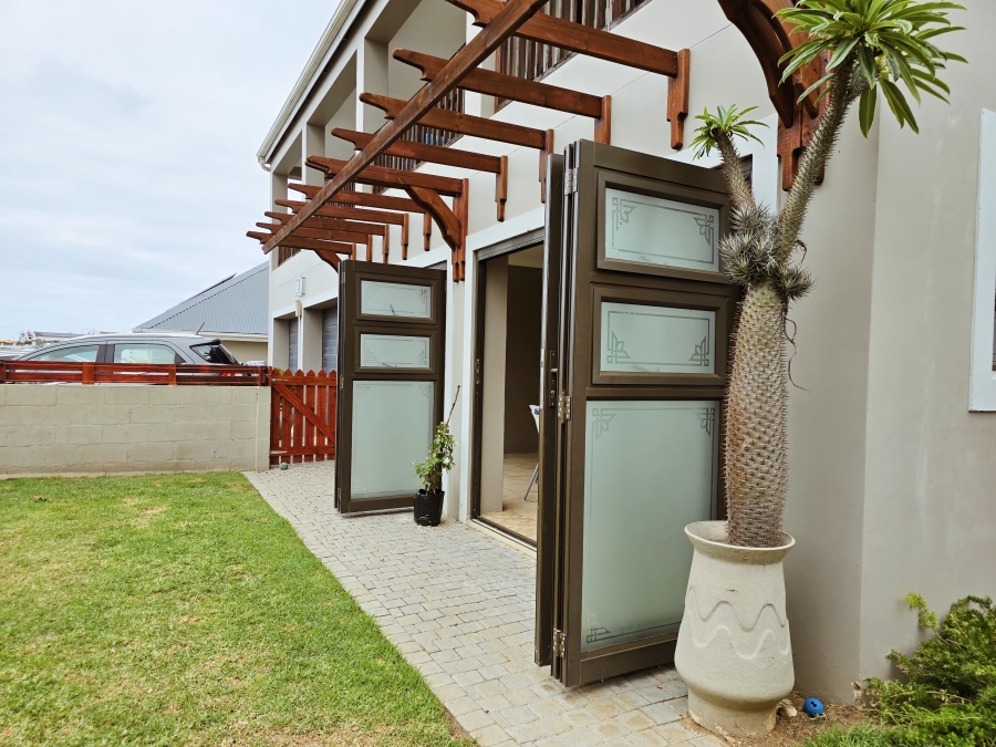 3 Bedroom Property for Sale in Kraaibosch Country Estate Western Cape